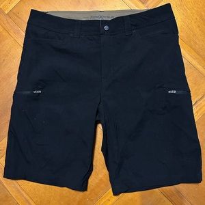 Men’s ZeroXposur Black shorts Size 34. Inseam 10”. 95% nylon and 5% spandex.